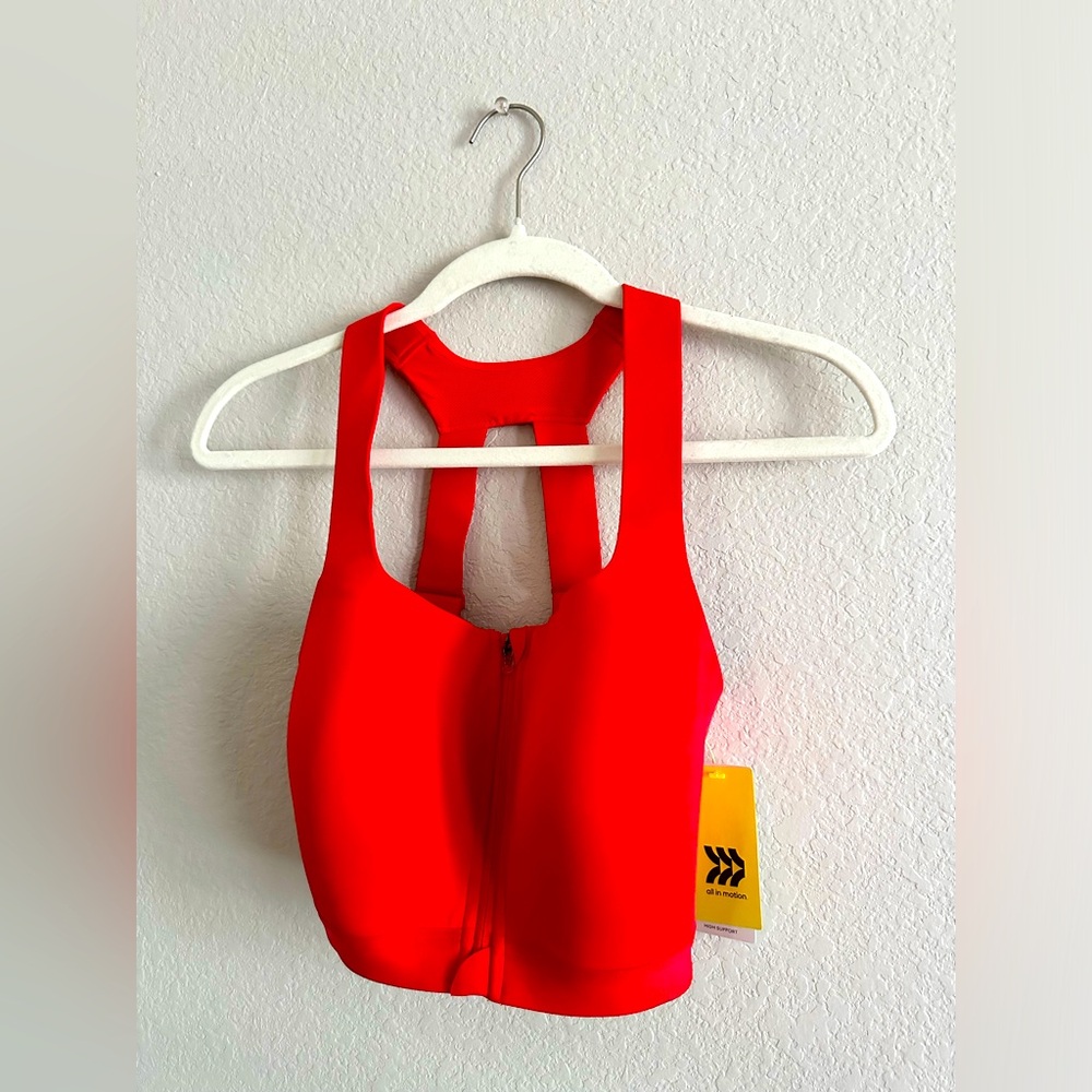 NWT All In Motion ☁️ Cloud ☁️ Bra